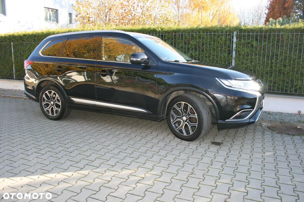 Mitsubishi Outlander Instyle + - 31