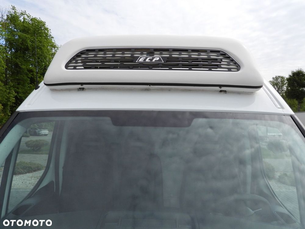 Iveco DAILY 35S14 FURGON CHŁODNIA -10*C ZASILANIE 230V TEMPOMAT AUTOMAT HI-MATIC KLIMATYZACJA  140KM - 18