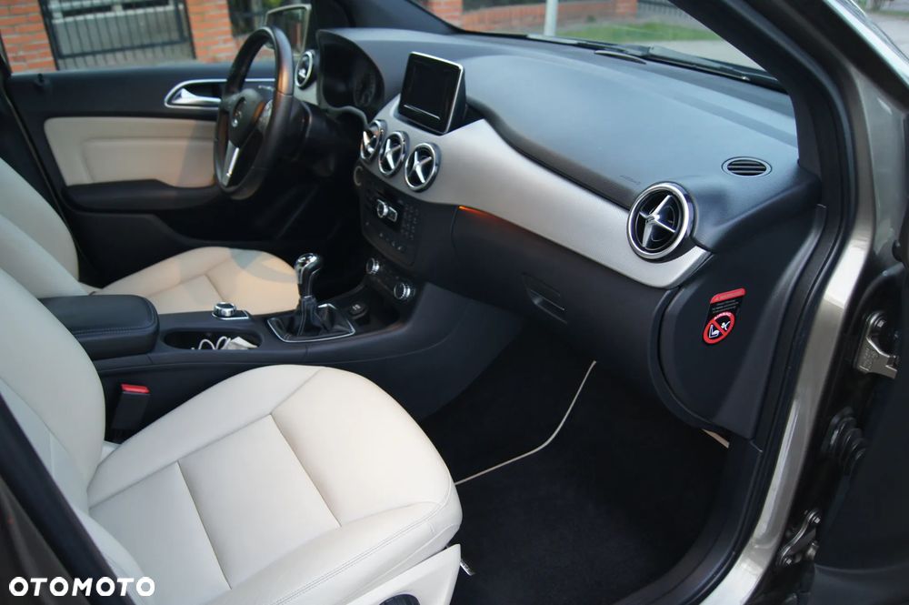 Mercedes-Benz Klasa B 180 CDI BlueEFFICIENCY Edition 1 - 19