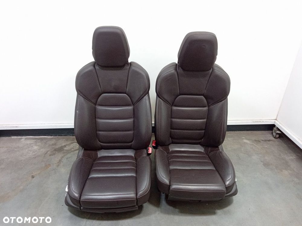 PORSCHE CAYENNE II 7P5 FOTELE KANAPA BOCZKI SKÓRA EU - 4