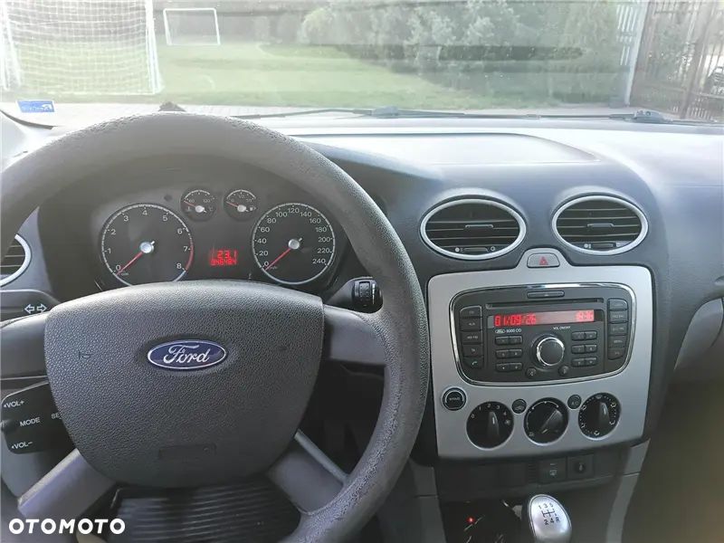 Ford Focus 1.6 Amber X - 2