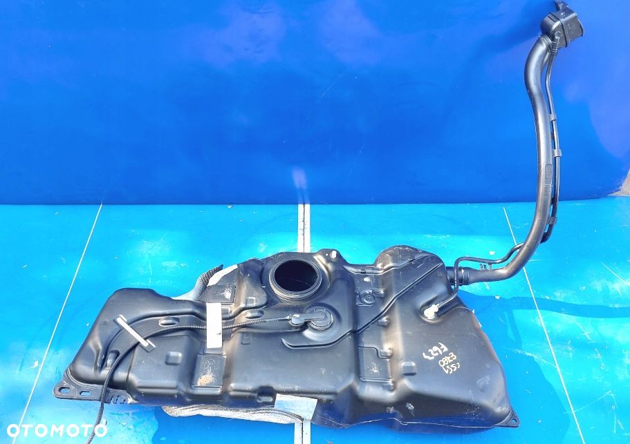 bak zbiornik paliwa citroen c4 picasso 1.6 vti 06-13r - 1