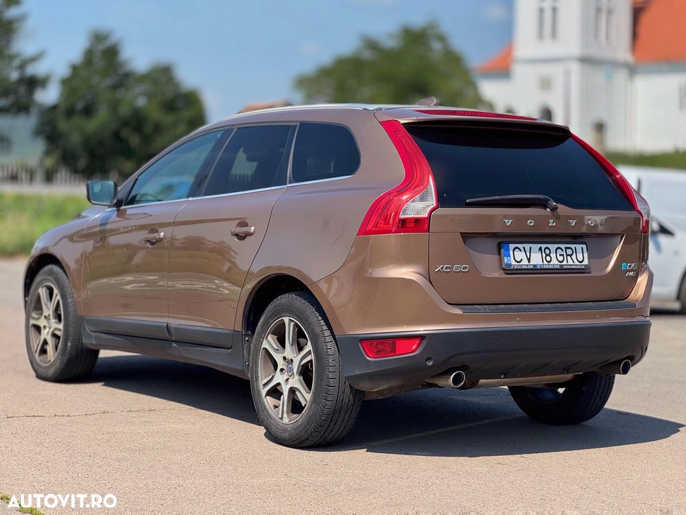 Volvo XC 60 D5 AWD Aut. Summum - 3