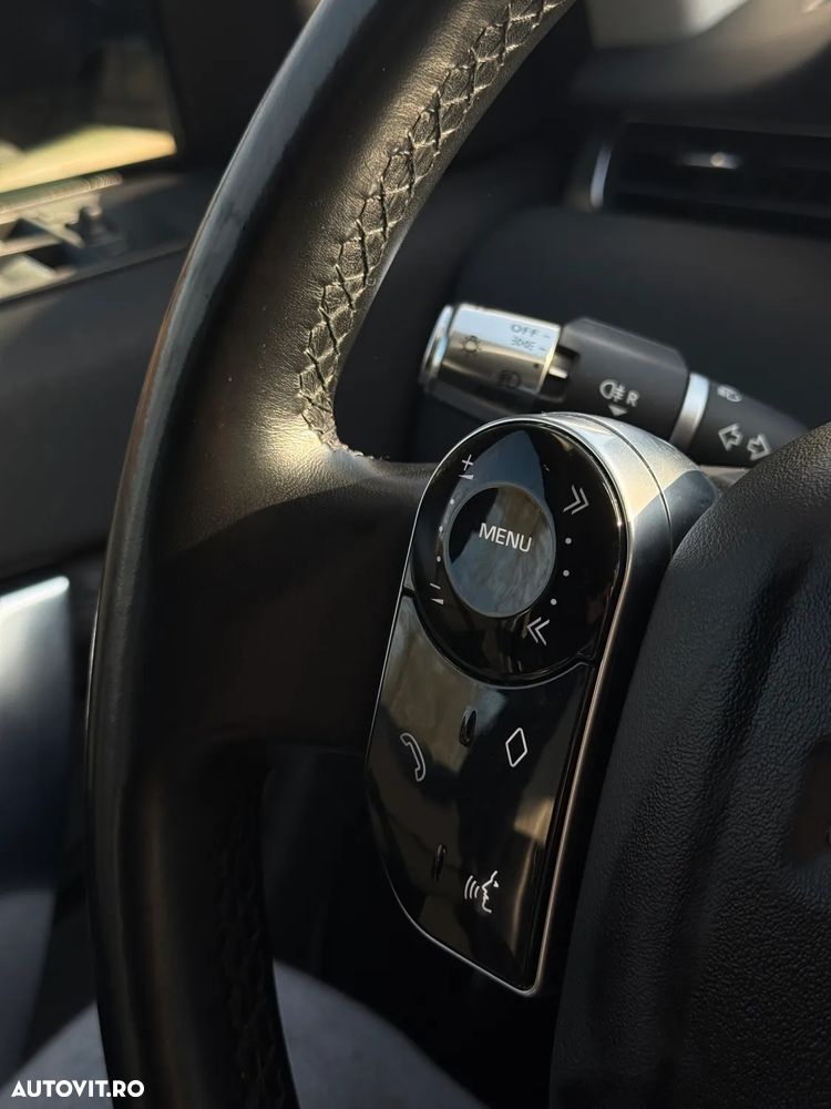 Land Rover Discovery Sport - 26