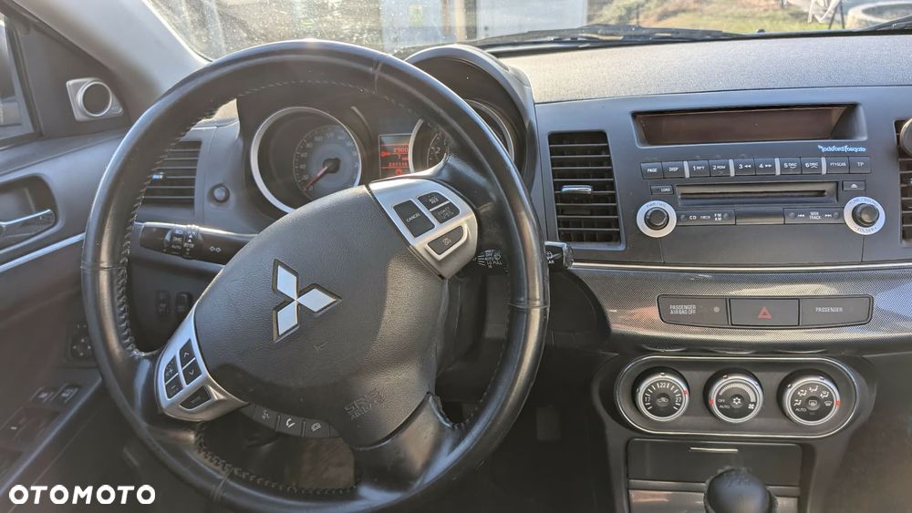 Mitsubishi Lancer 1.8 Invite - 7
