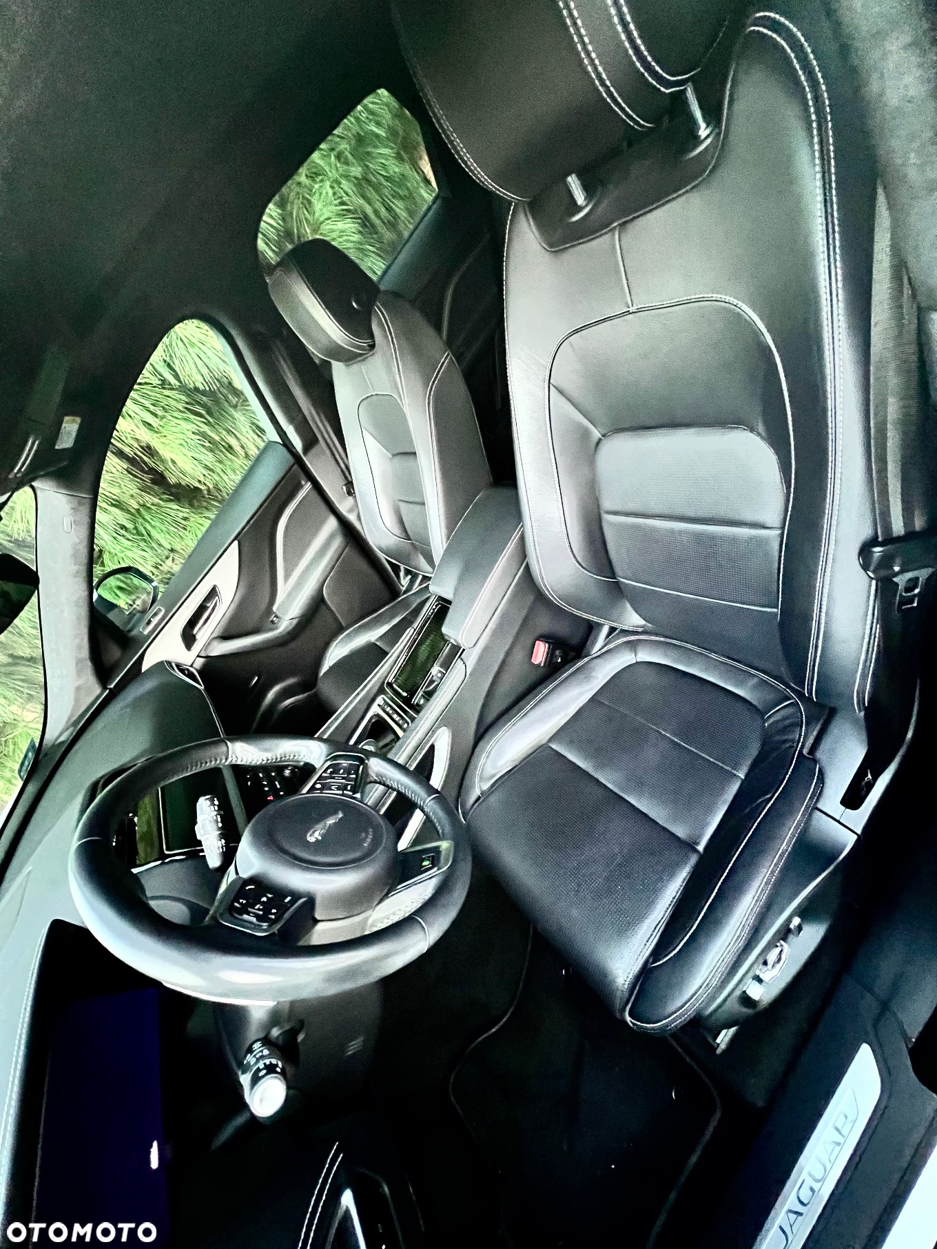 Jaguar F-Pace 2.0 i4P AWD R-Sport - 3