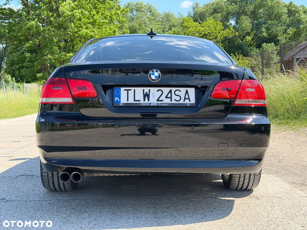 BMW Seria 3 325i Edition Exclusive - 12