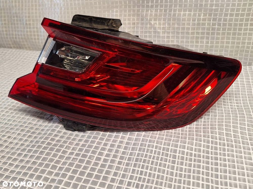renault megane 4 IV hb 16-20 lampa tyl prawa europa orginalna demontaz - 2