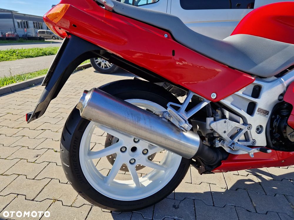 Honda VFR - 26