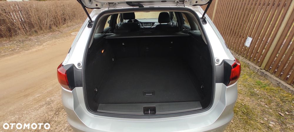 Opel Astra 1.6 CDTI Enjoy - 19