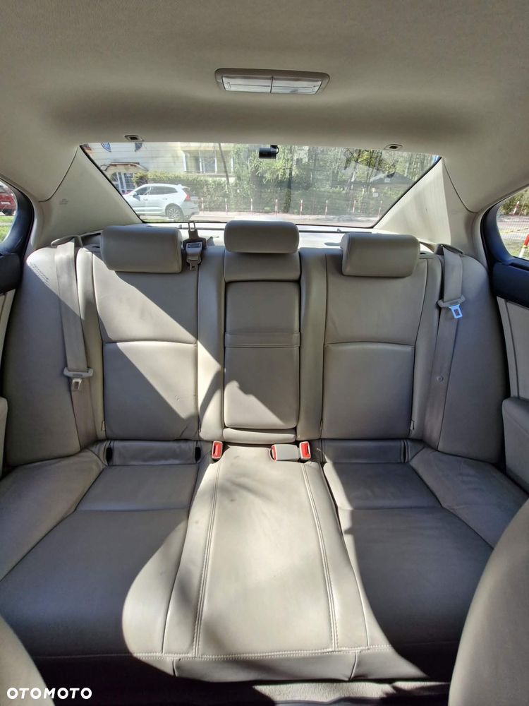 Toyota Avensis 2.0 Prestige EU5 MS - 15
