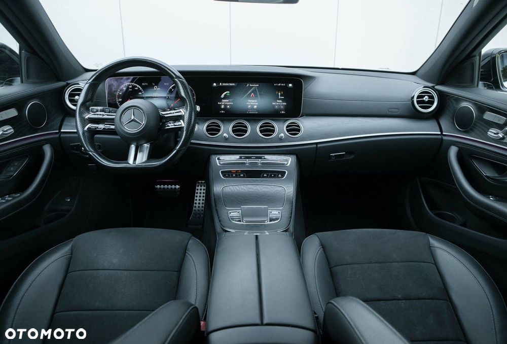 Mercedes-Benz Klasa E - 27