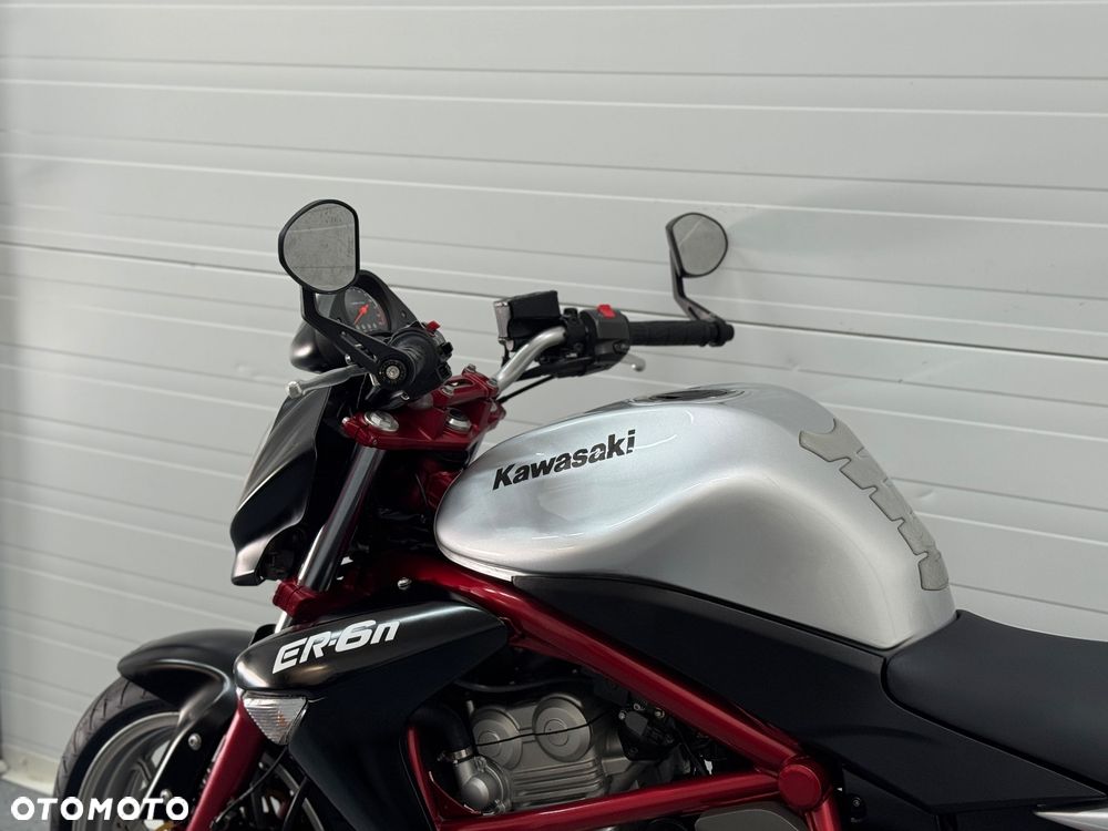 Kawasaki ER - 12