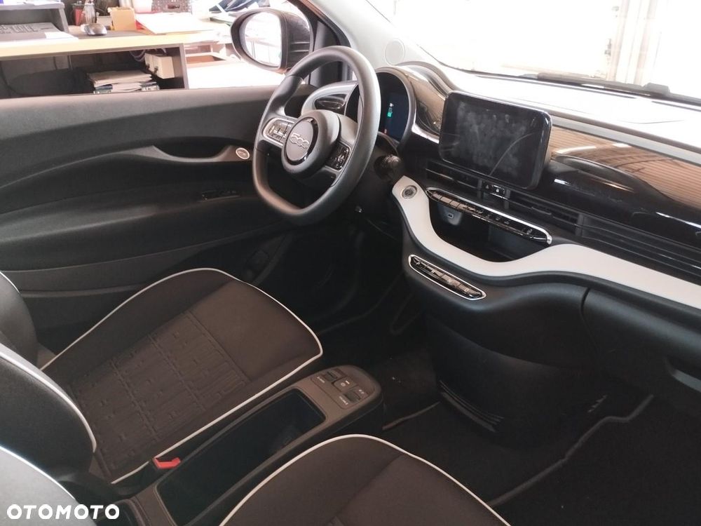 Fiat 500 23.8kWh Action - 7