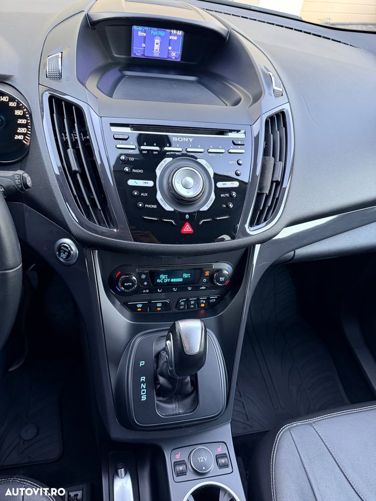 Ford Kuga 2.0 TDCi Powershift 4WD Titanium - 12