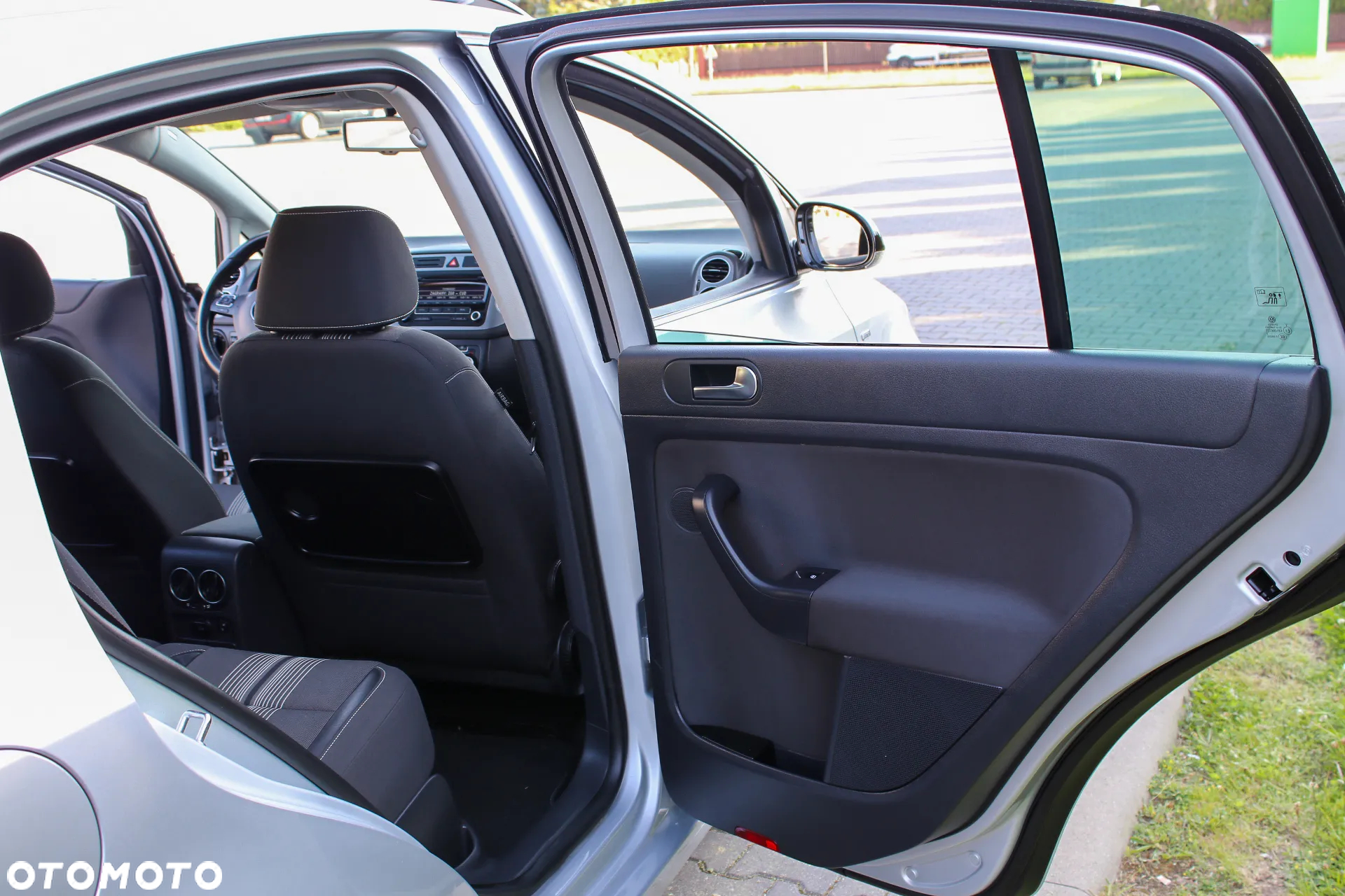 Volkswagen Golf Plus 2.0 TDI DPF MATCH - 25