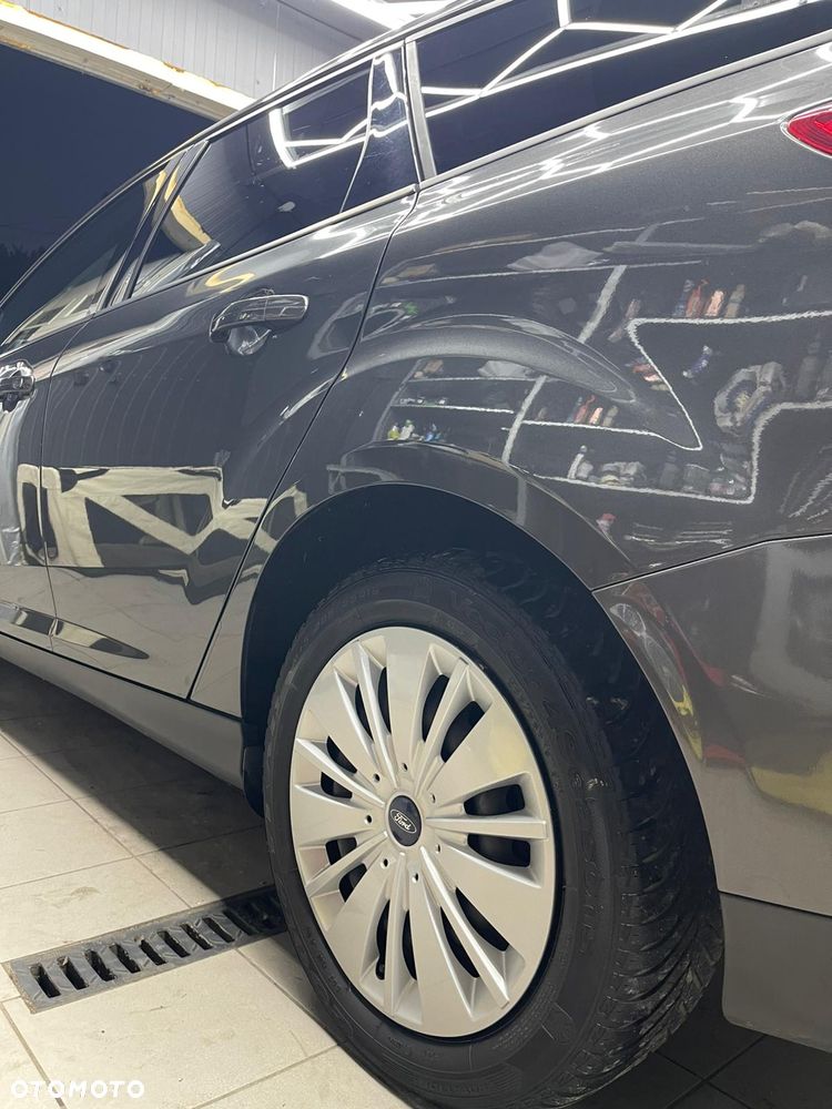 Ford Focus 1.0 EcoBoost Gold X (Trend) - 24