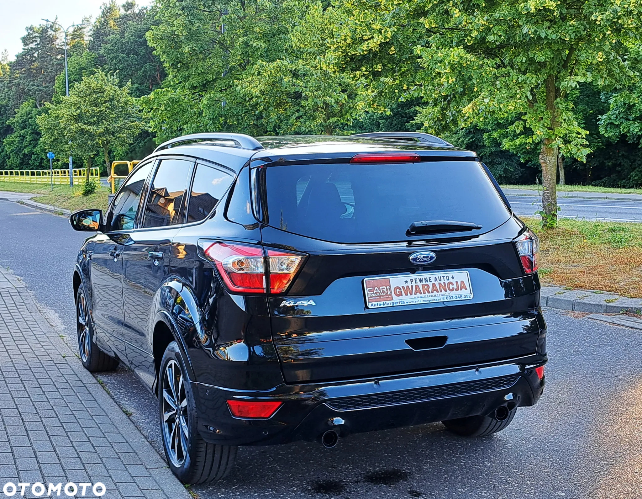 Ford Kuga 1.5 EcoBoost 2x4 ST-Line - 14