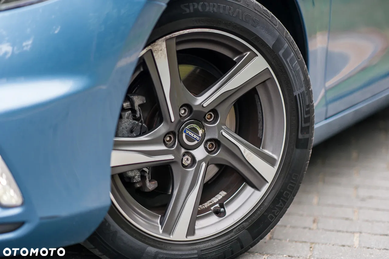 Volvo V40 - 36