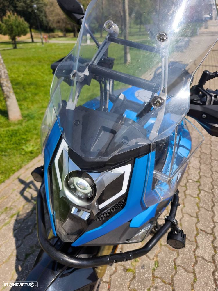 CF Moto 650MT - 4