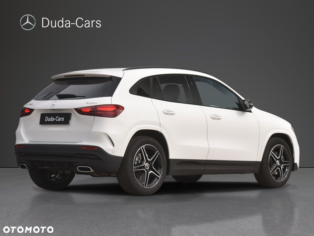 Mercedes-Benz GLA - 3