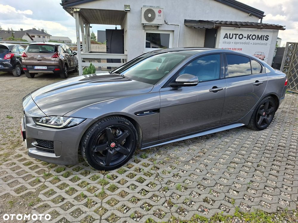 Jaguar XF 2.0 i4D AWD R-Sport - 15