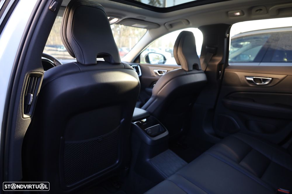 Volvo V60 2.0 T6 AWD TE Plus Dark - 13