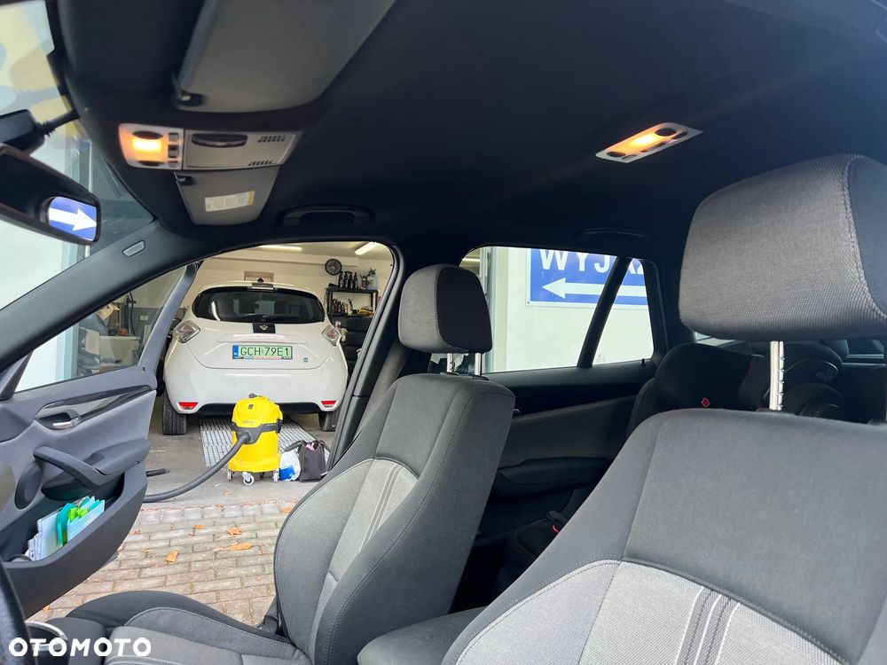BMW X1 sDrive18i - 13