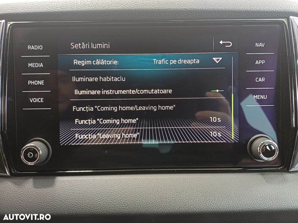 Skoda Karoq 2.0 TSI 4X4 DSG SportLine - 30