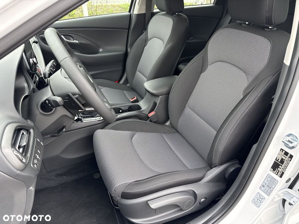 Hyundai i30 1.6 T-GDI Modern DCT - 12