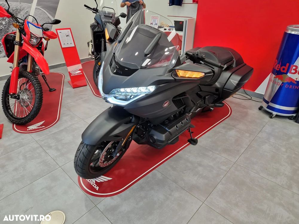 Honda GL 1800 Gold Wing - 3