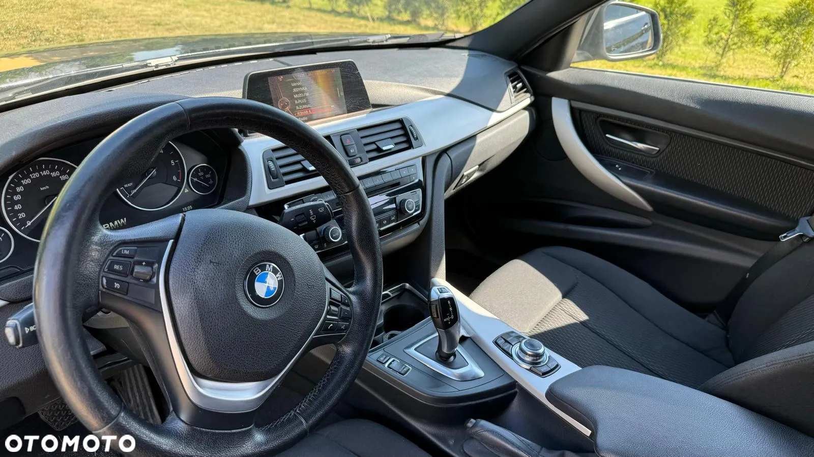 BMW Seria 3 320d Sport Line - 9