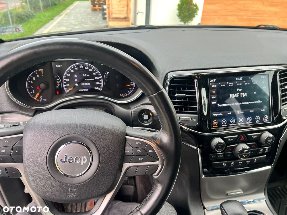 Jeep Grand Cherokee - 9