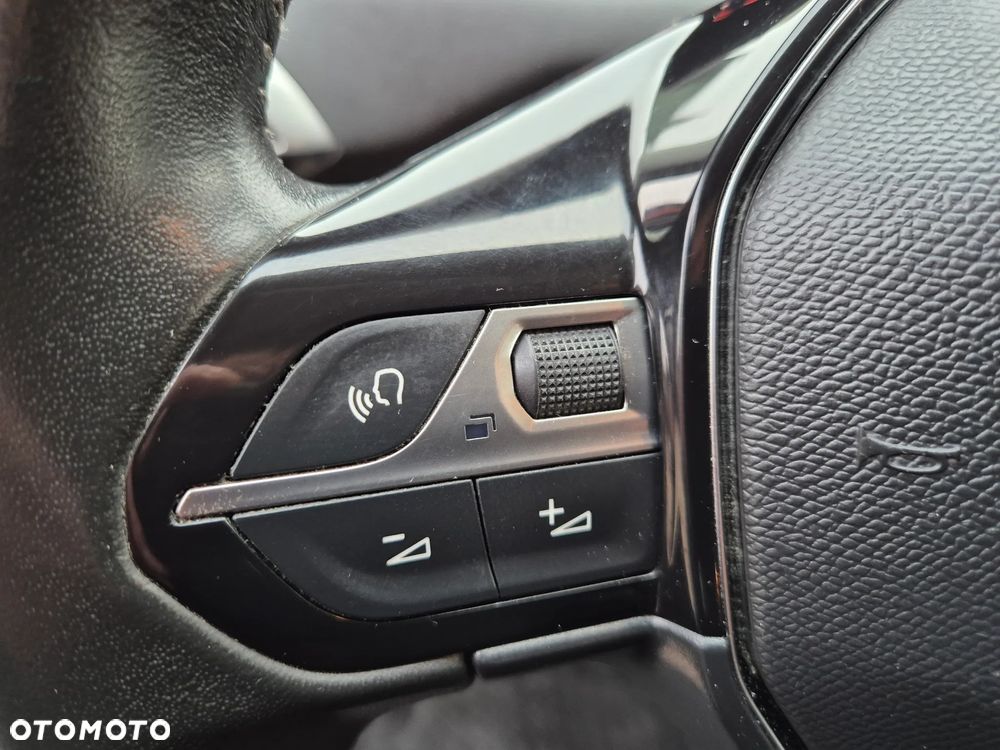 Peugeot 5008 1.5 BlueHDi Allure Pack S&S - 22