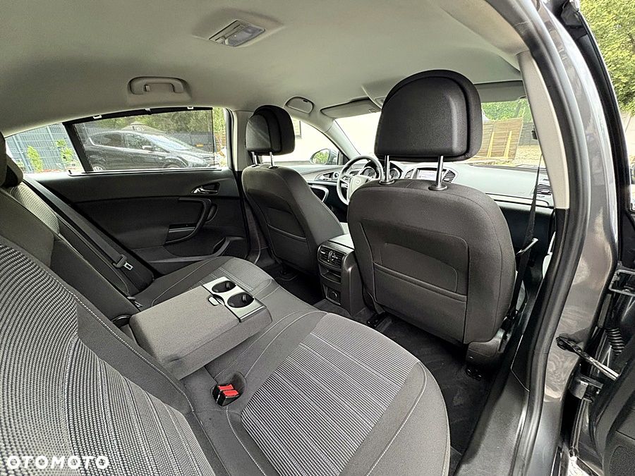 Opel Insignia 1.8 Design Edition - 21