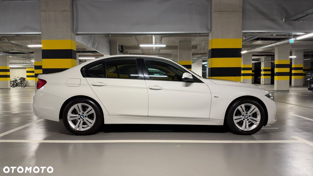 BMW Seria 3 318i Sport Line - 27