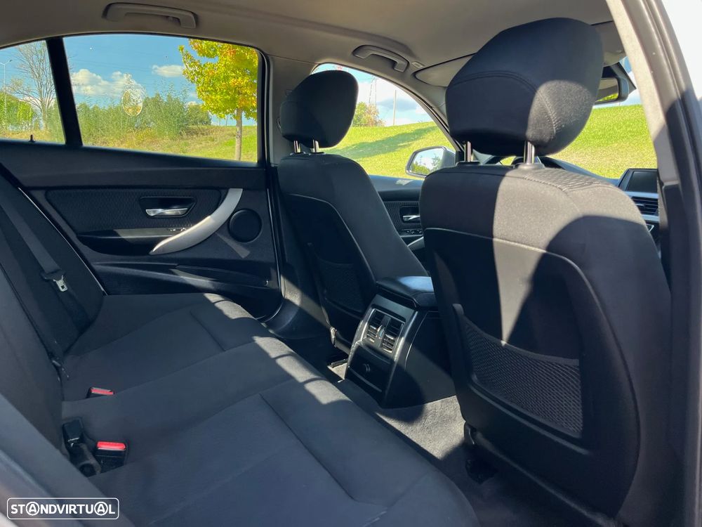 BMW 320 d Advantage Auto - 9