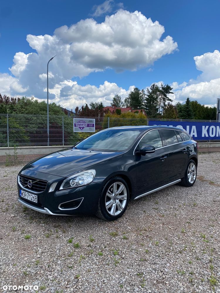 Volvo V60 D3 Geartronic Summum - 2