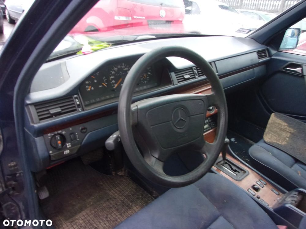 KONSOLA DESKA PULPIT Mercedes 124 niebieski CZĘŚĆI!!! - 2