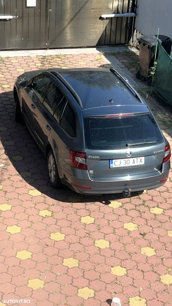 Skoda Octavia 1.6 TDI DSG Style - 20