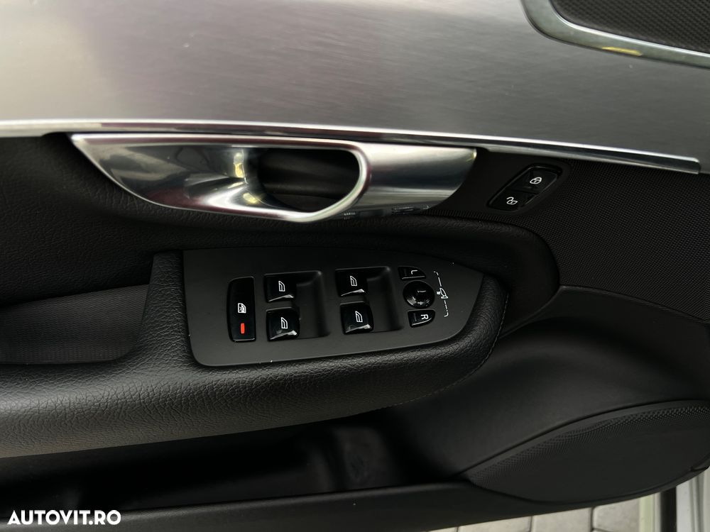 Volvo XC 90 D5 AWD Momentum - 19