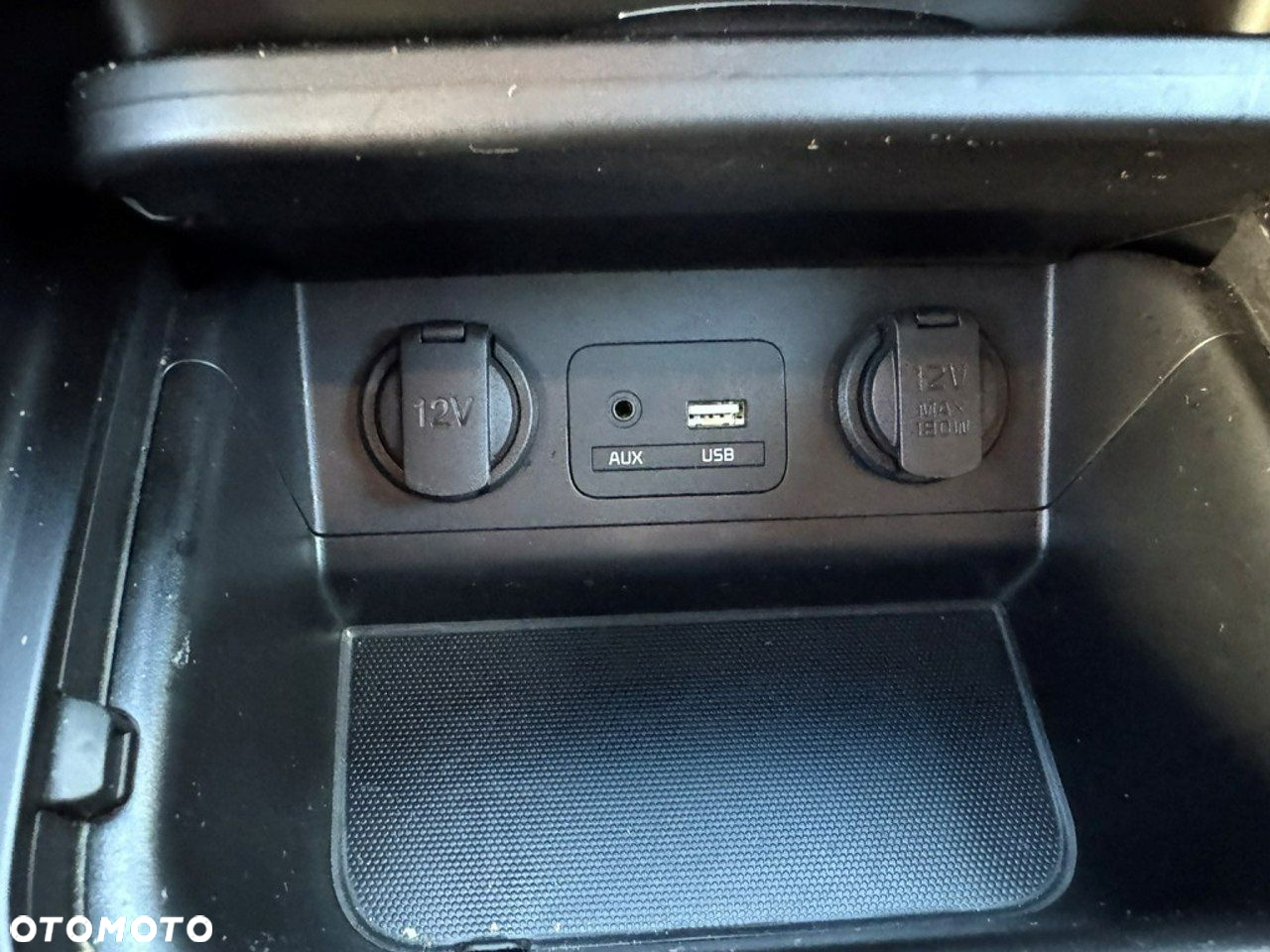 Kia Carens - 15