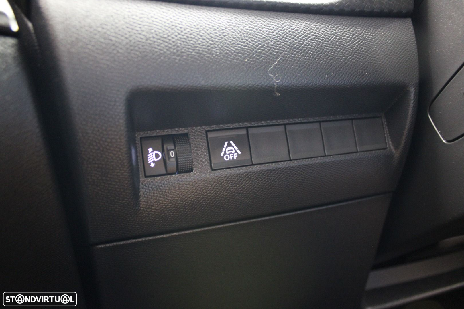 Peugeot e-208 50 kWh Style - 11