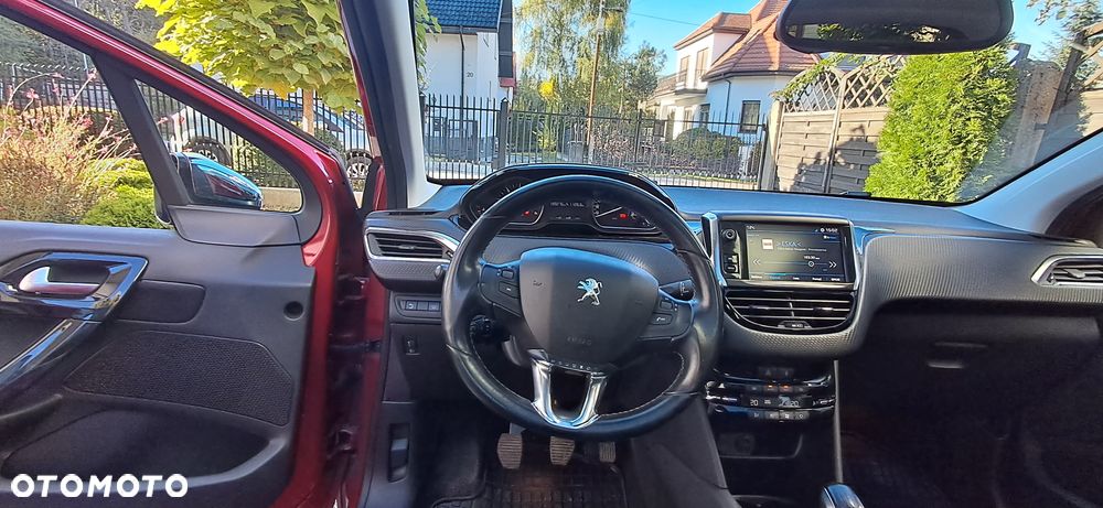 Peugeot 208 1.6 BlueHDi Allure S&S - 25
