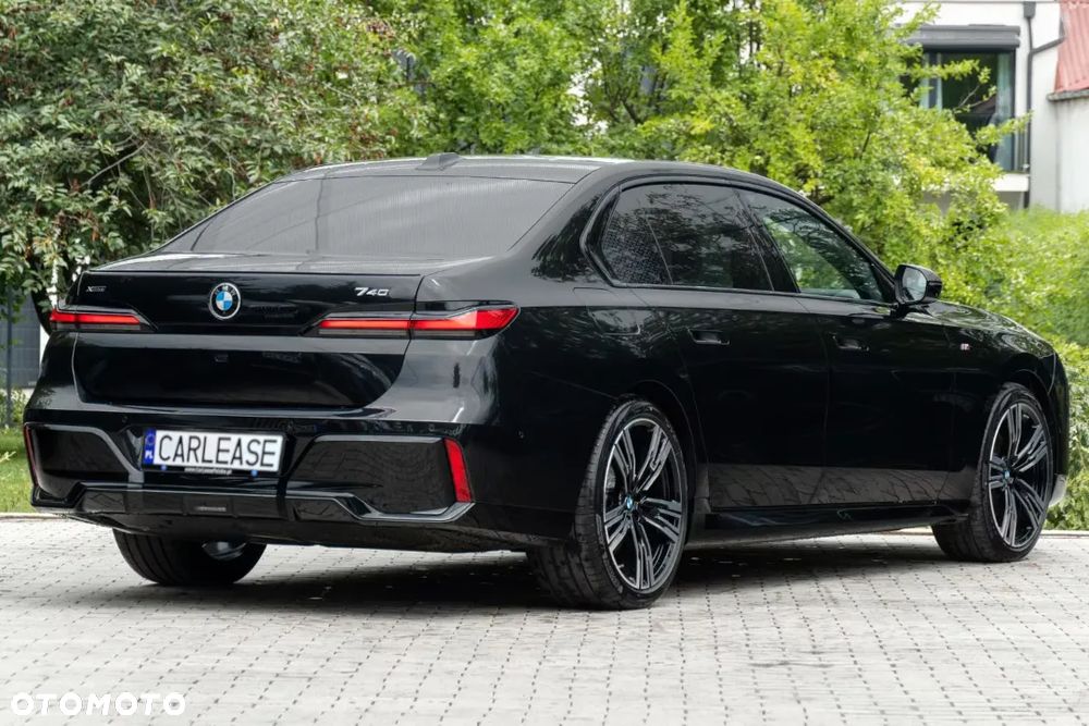 BMW Seria 7 - 10