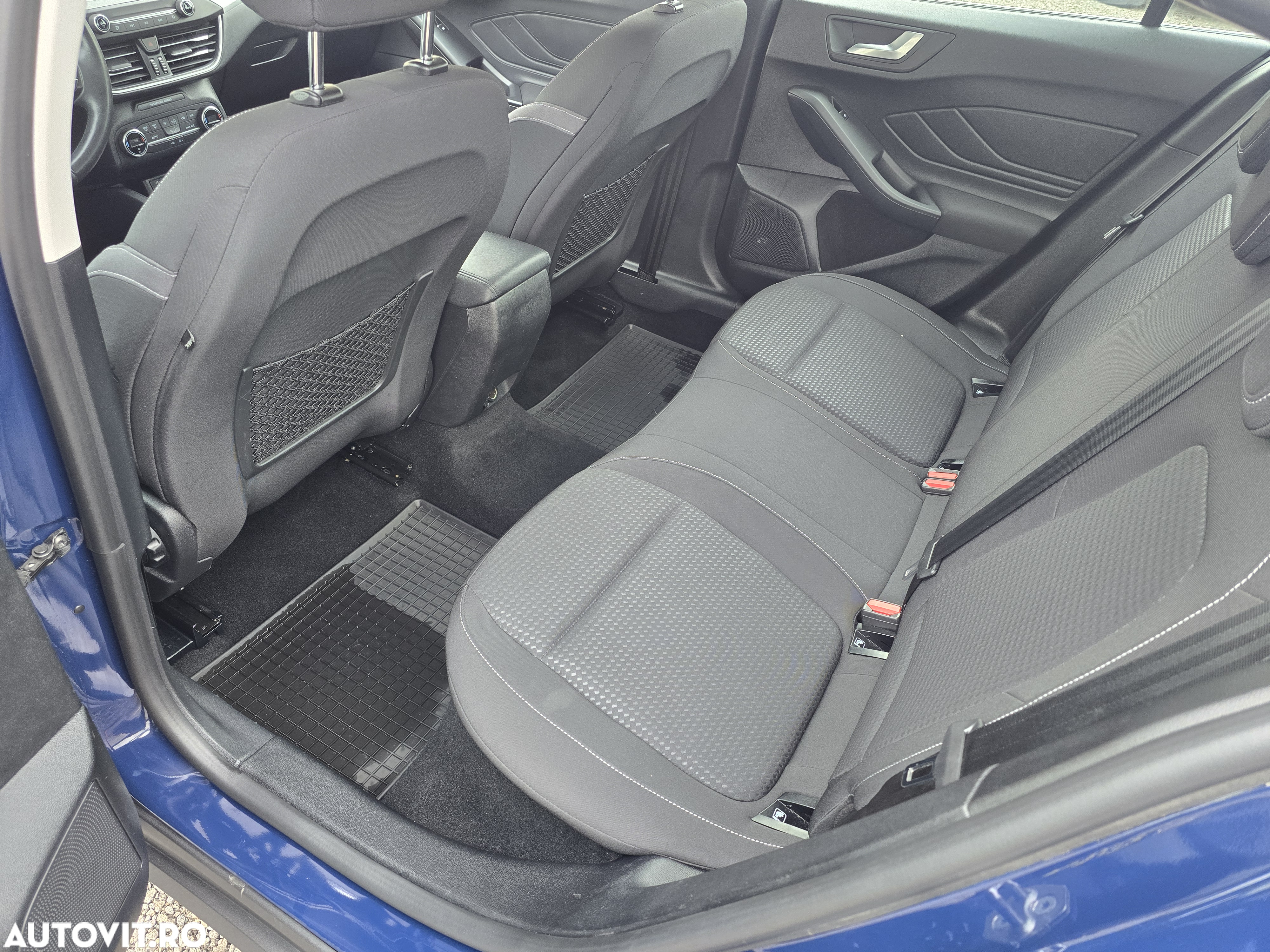 Ford Focus 1.5 EcoBlue Connected - 9