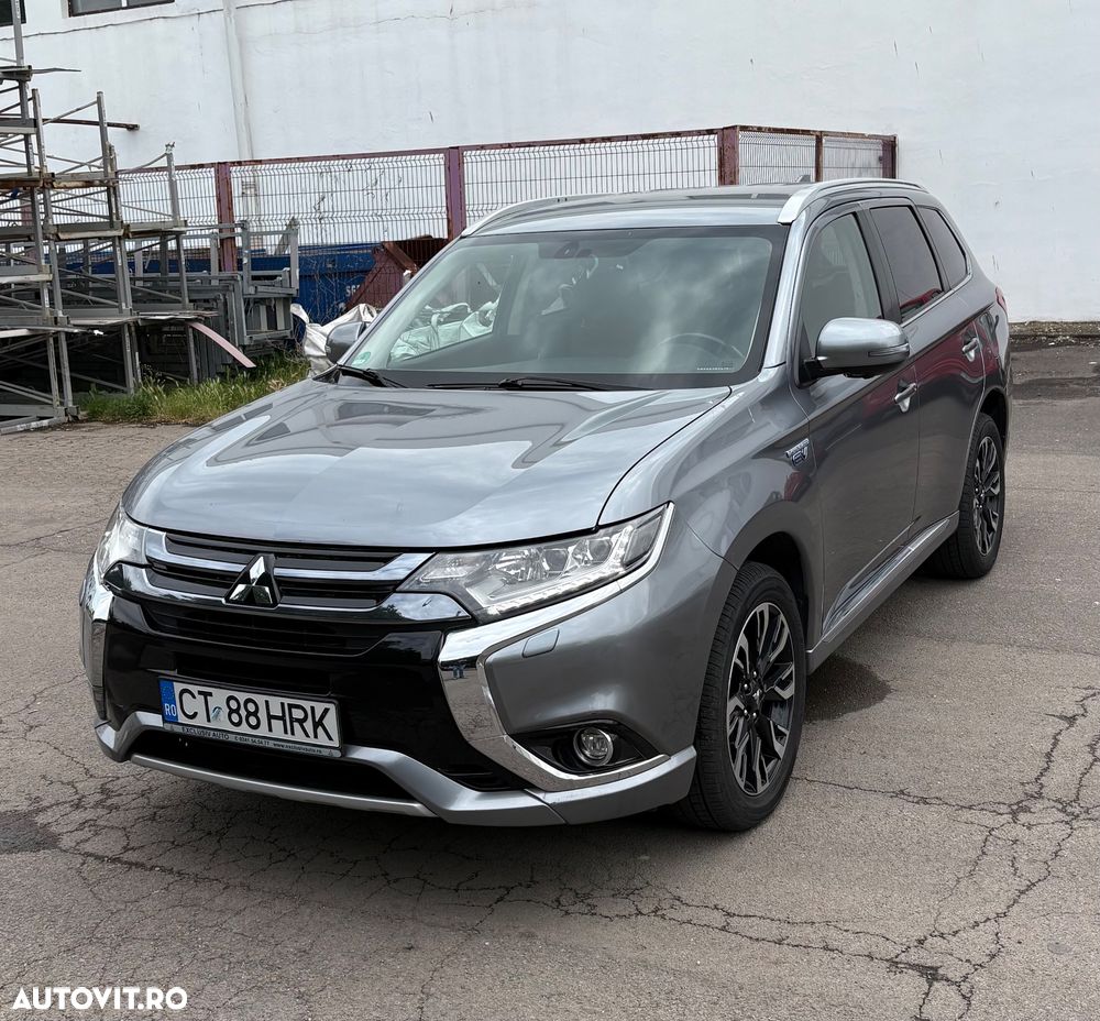 Mitsubishi Outlander - 5