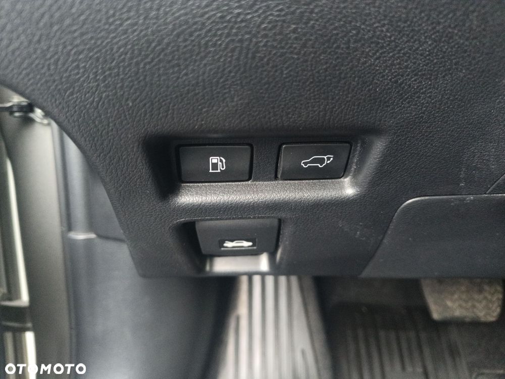 Lexus UX 250h GPF Business 2WD - 23