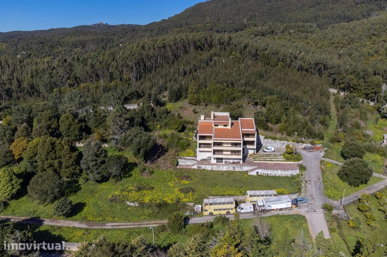 Moradia 10 assoalhadas com vista deslumbrante de Mar e de Serra. - Grande imagem: 2/42
