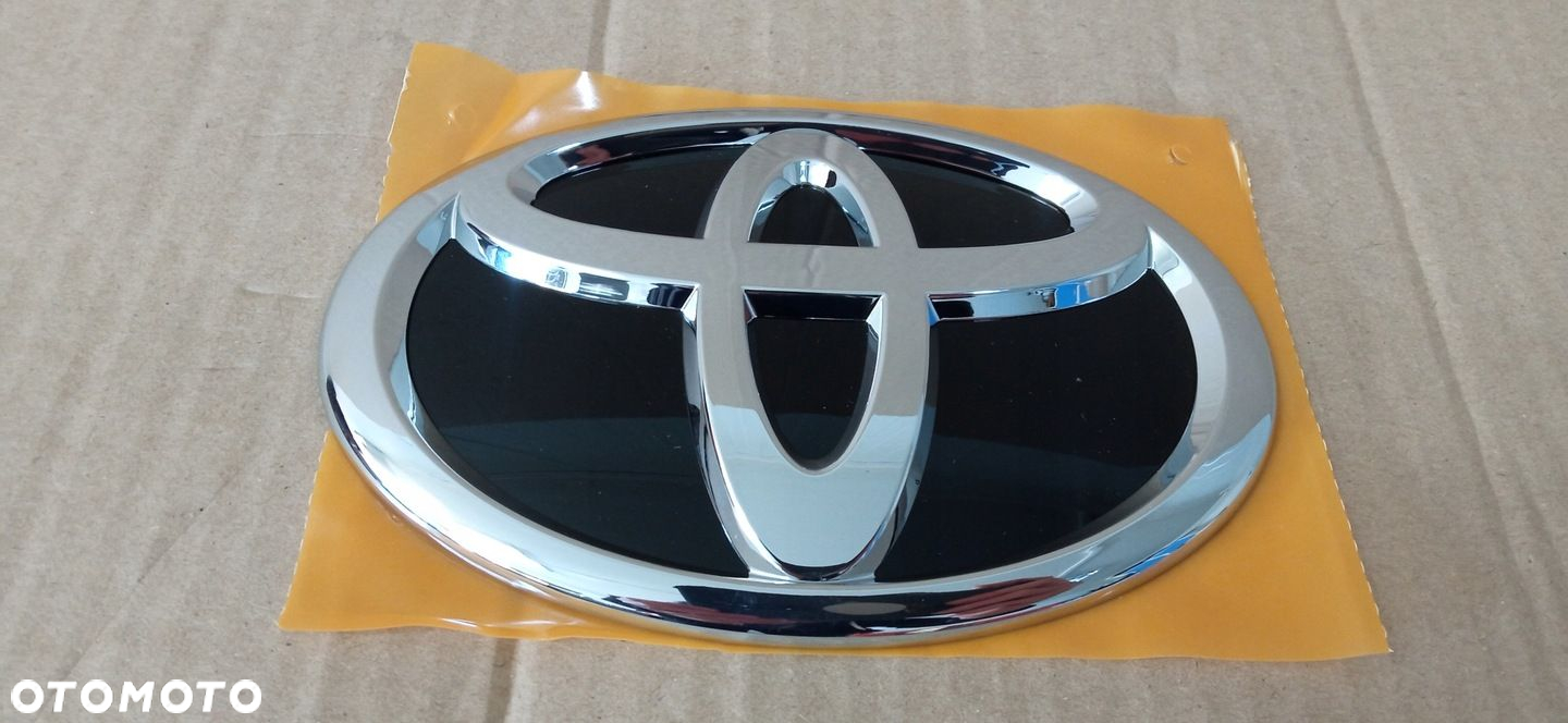 TOYOTA AYGO II 14- EMBLEMAT LOGO ZNACZEK TYLNEJ KLAPY NOWY 75431-0H060 - 3